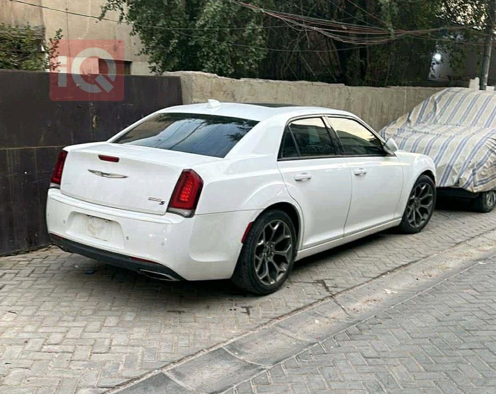 كرايسلر 300